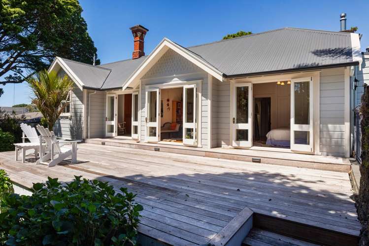 707 & 707B New North Road Mount Albert_37