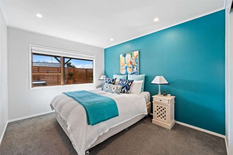 82 Oaktree Avenue Browns Bay_24