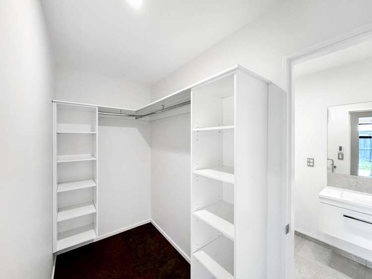 97 Faringdon Boulevard Rolleston_7