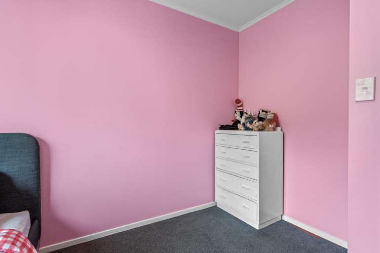 69 Murphy Street Toi Toi_12