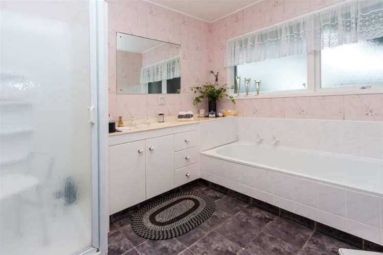 32 Tupaki Place Pakuranga Heights_12