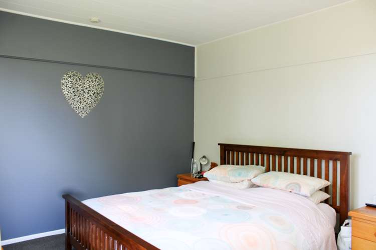 8 Armstrong Street Balclutha_11