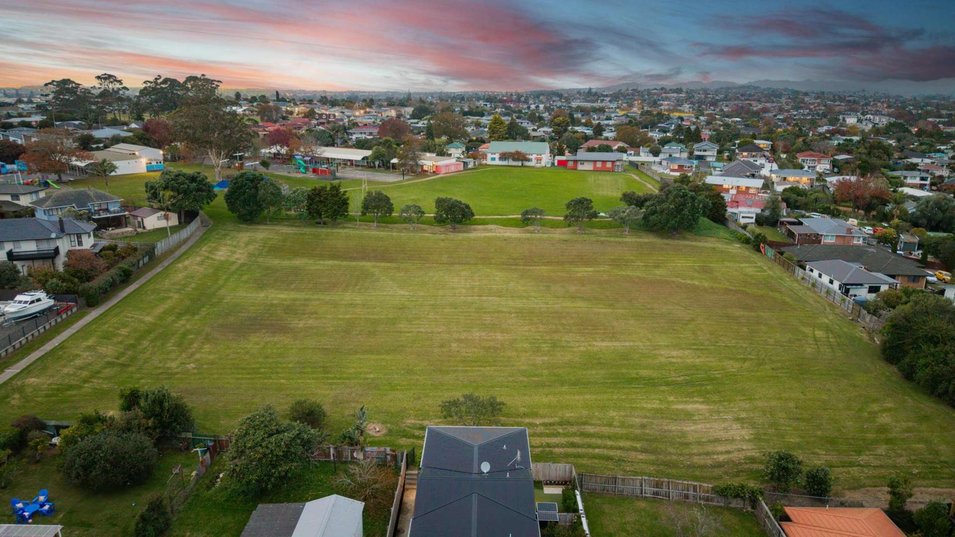 52f Vodanovich Road Te Atatu South_0