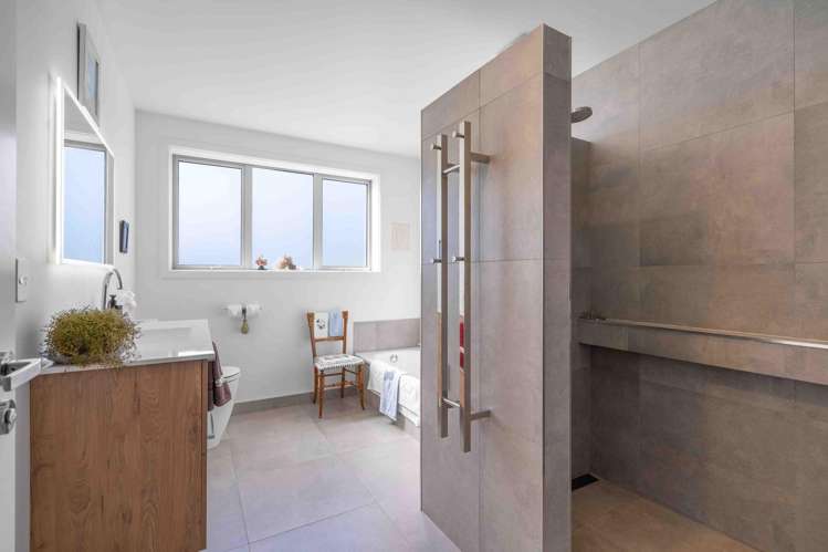 9 Violet Street Riverton_14