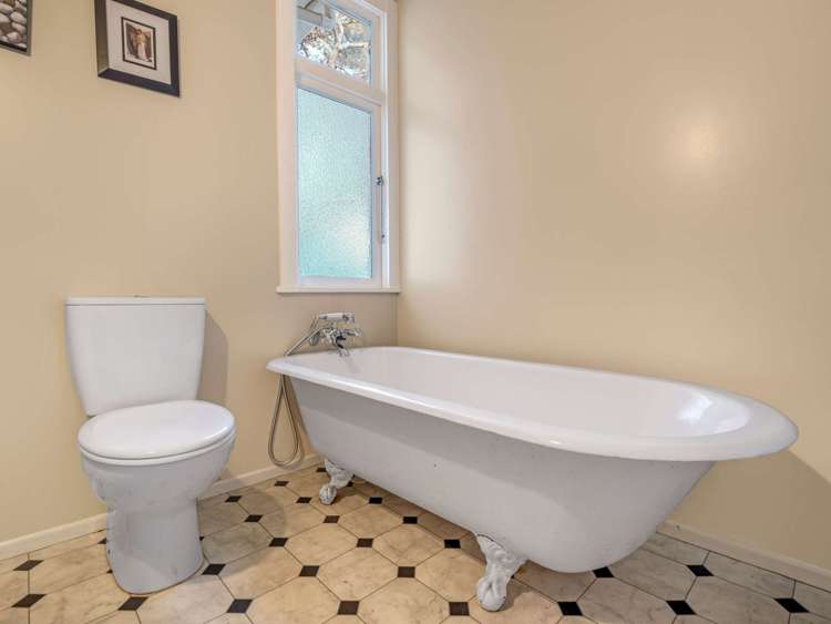 32 Hutchison Crescent Durie Hill_25