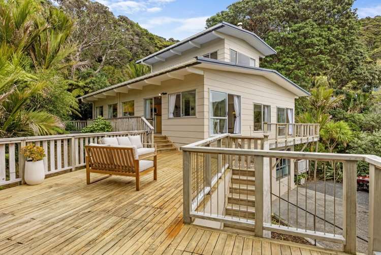 74 Rayner Road Piha_18