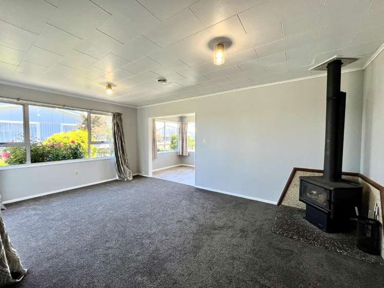 138 Portsmouth Road 10480_1