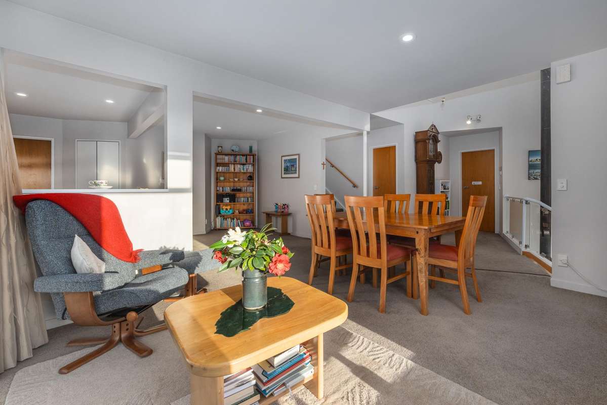 32 Paremata Crescent_3