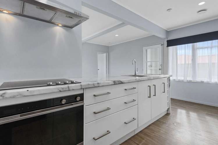 185 Clayton Road Mangakakahi_1