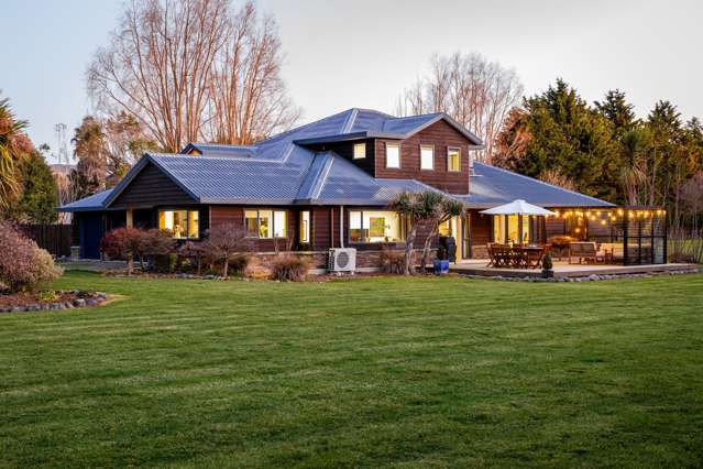 Sanctuary lifestyle living within city limits!