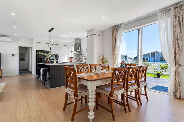 5 Korowhiti Road Clarks Beach_7