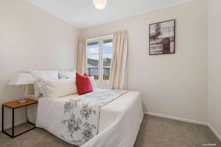 52 Flanshaw Road Te Atatu South_9