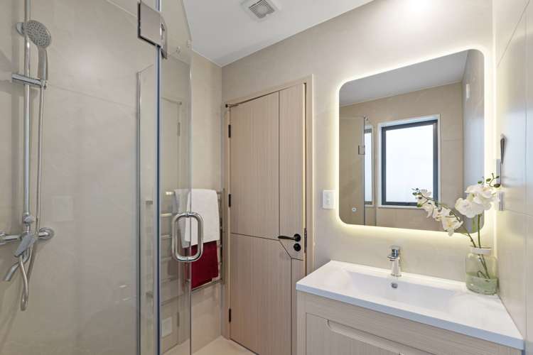 14 Glann Lane Flat Bush_32