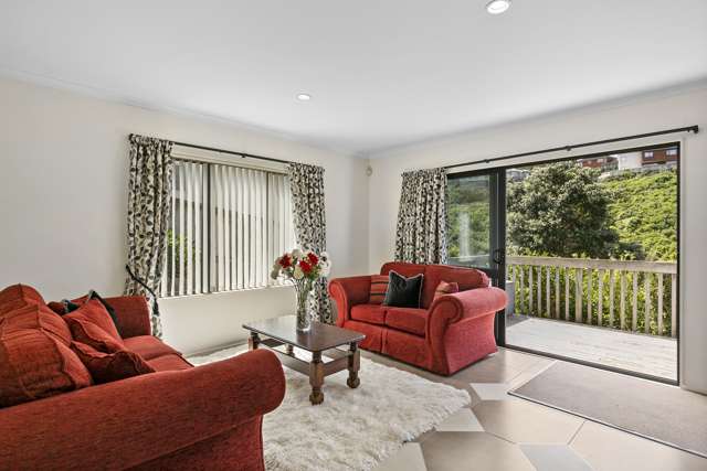 32 Amesbury Drive Churton Park_2