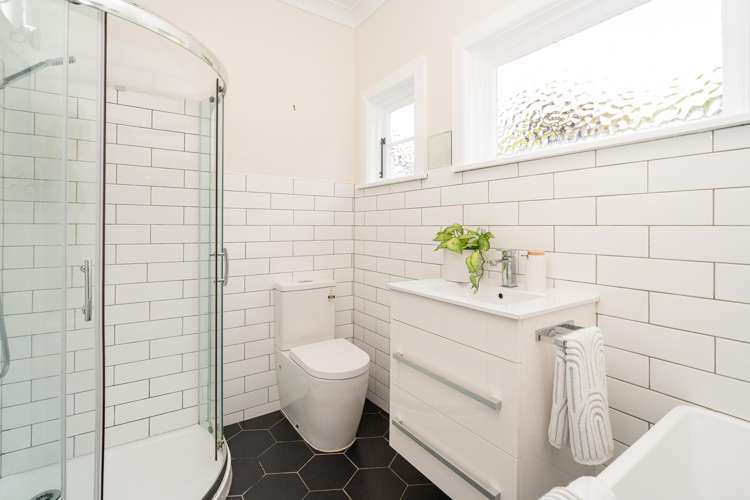10 Hathaway Avenue Karori_12