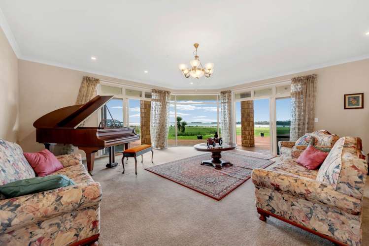 48 Porterfield Road Whitford_11