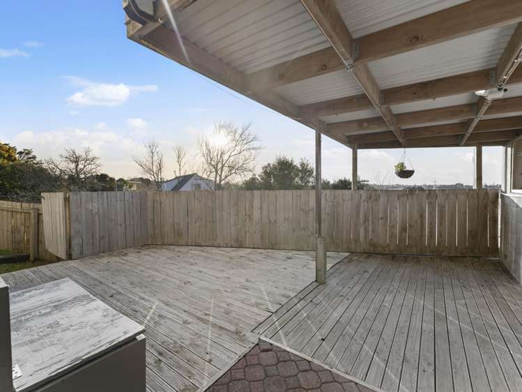 10 Lilburn Crescent Massey_44