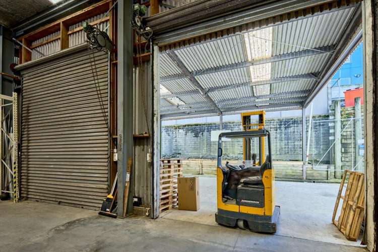 11 Glover Street Ngauranga_4