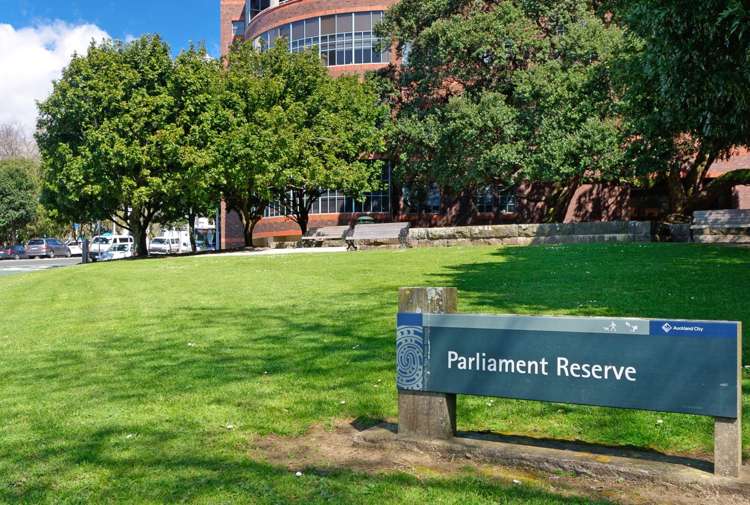 1011/1 Parliament Street City Centre_10