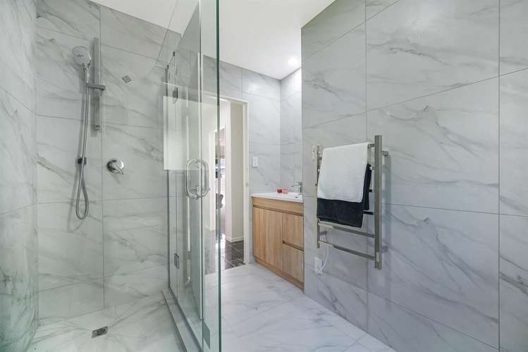 2/10 Woodvale Road Glen Eden_16