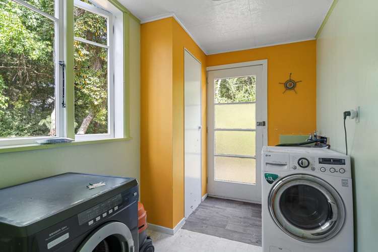 8 Foxhill Cemetery Road Wakefield_6