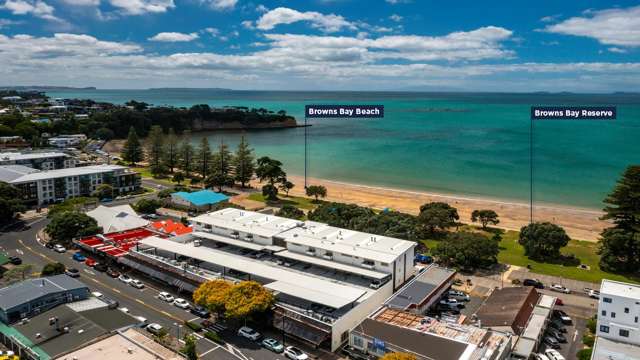 4/6 Beach Front Lane Browns Bay_2