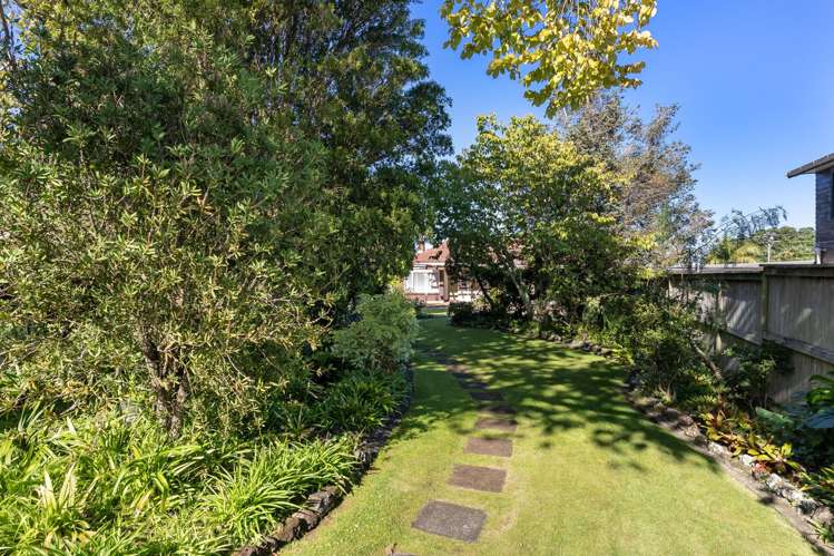 55 Seacliffe Road Hillsborough_17