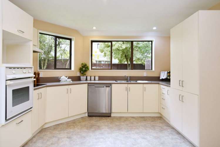 22a Momorangi Crescent Redwood_1