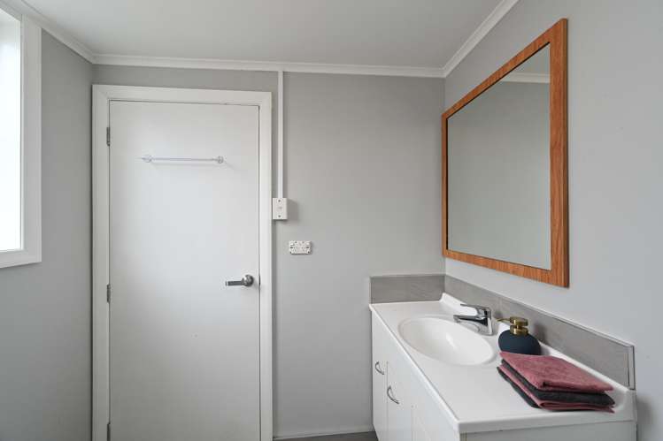 37 Constable Crescent Onekawa_9