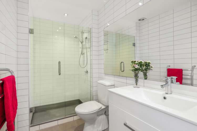 29a Geraldine Street Edgeware_13