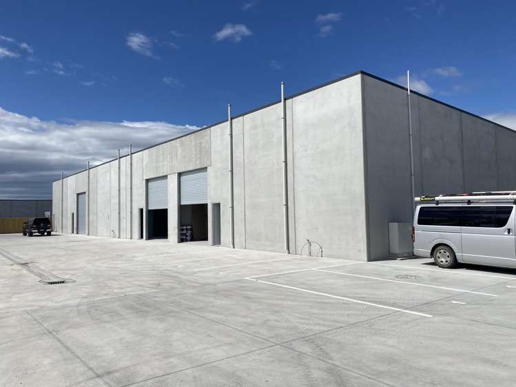 6/1 Lake Bryndwr Lane Burnside_2