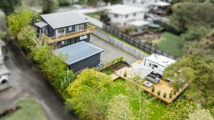 5 Derwent Crescent Titirangi_25
