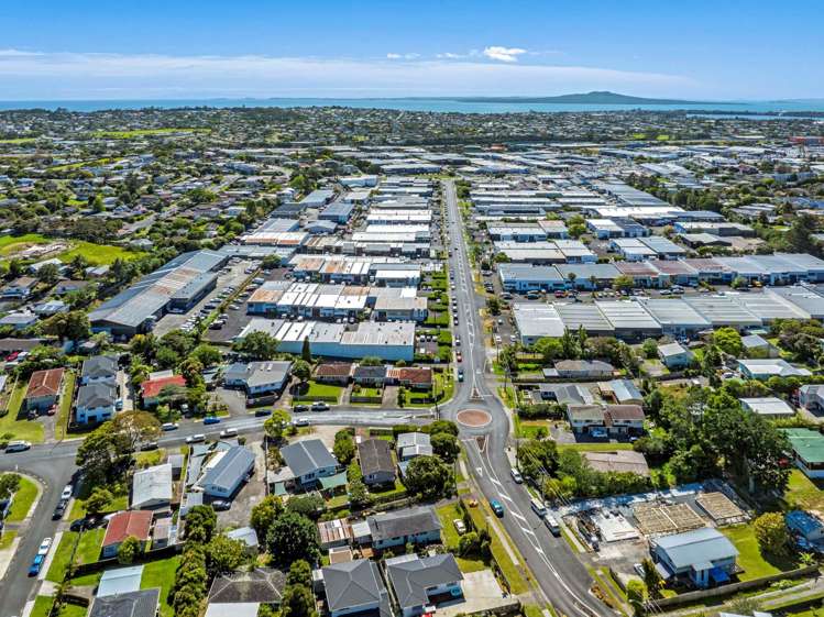 Unit F/44-48 Ellice Road Wairau Valley_15