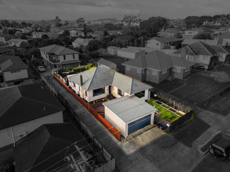 7 Netherlands Avenue Kelston_1