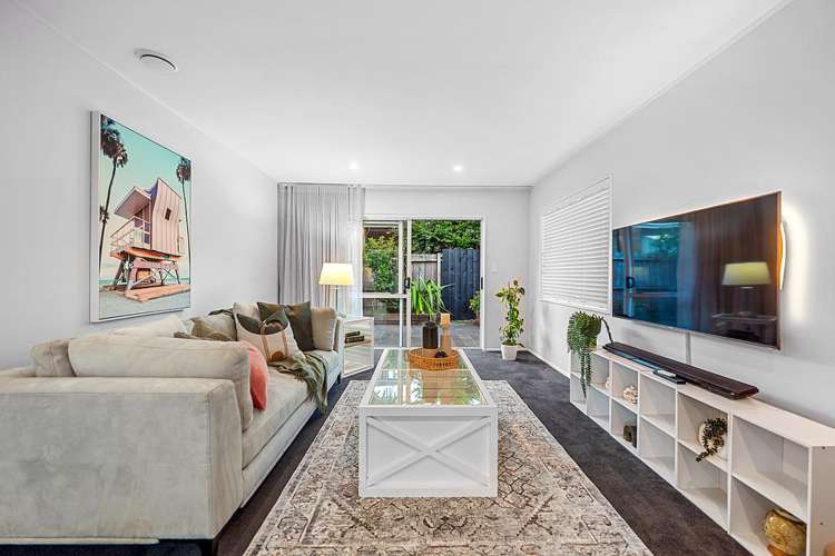 2/23 Lomond Street_2