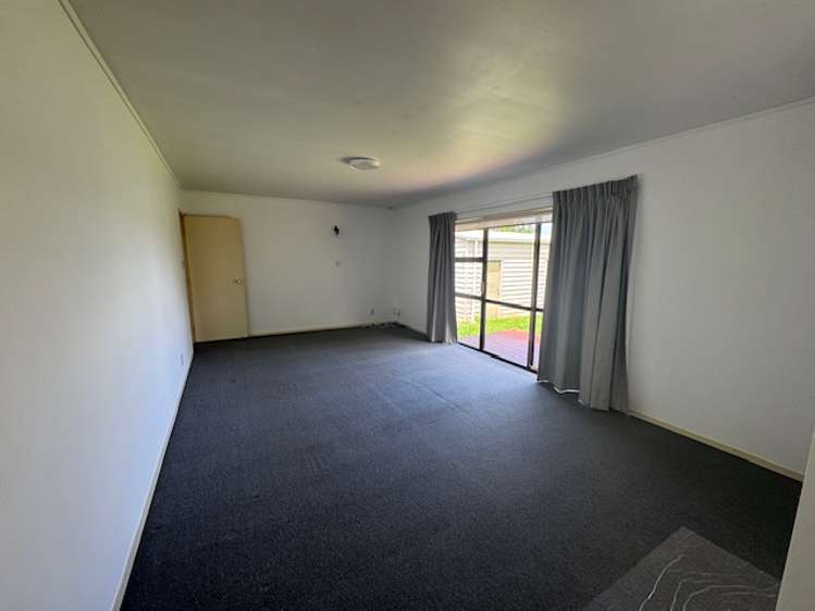 116 Beach Road Te Atatu Peninsula_2