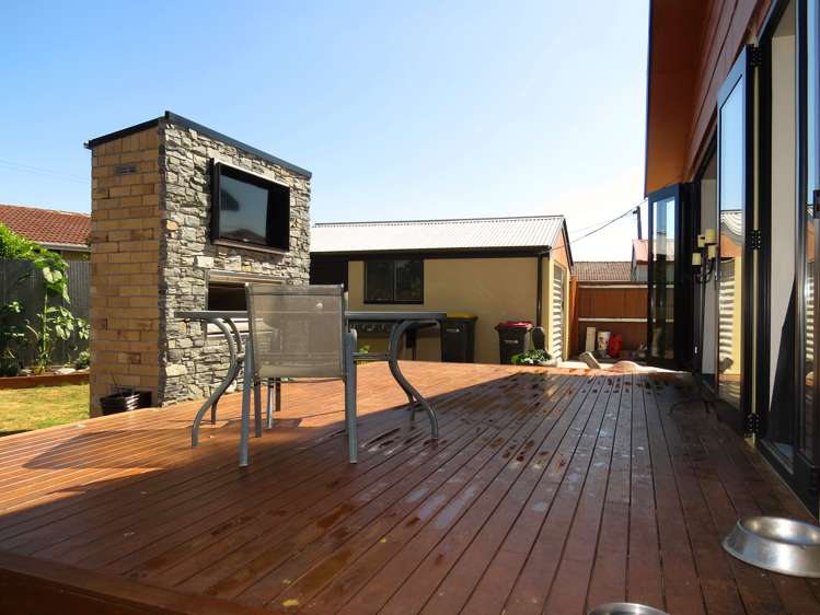 2/241 Waterloo Road Hornby_13