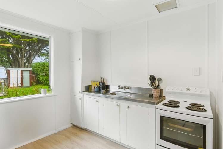 96 Main Road Titahi Bay_6