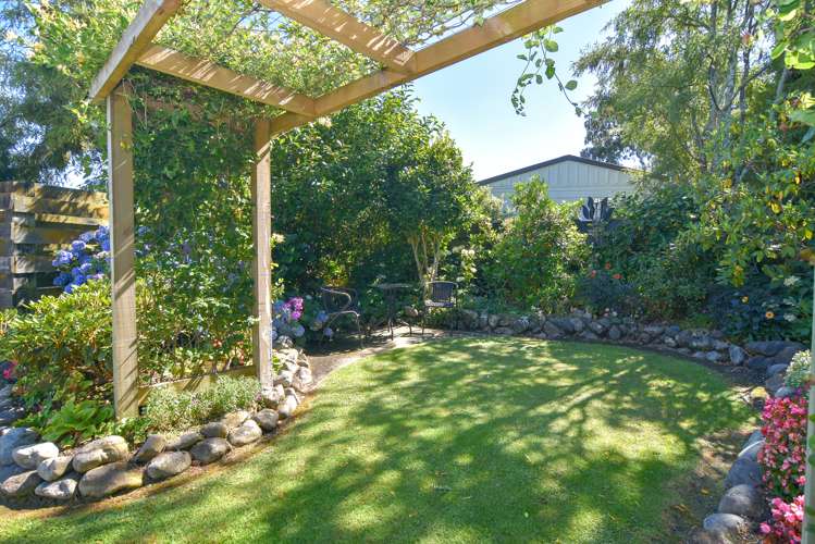 9 Deller Drive Carterton_17