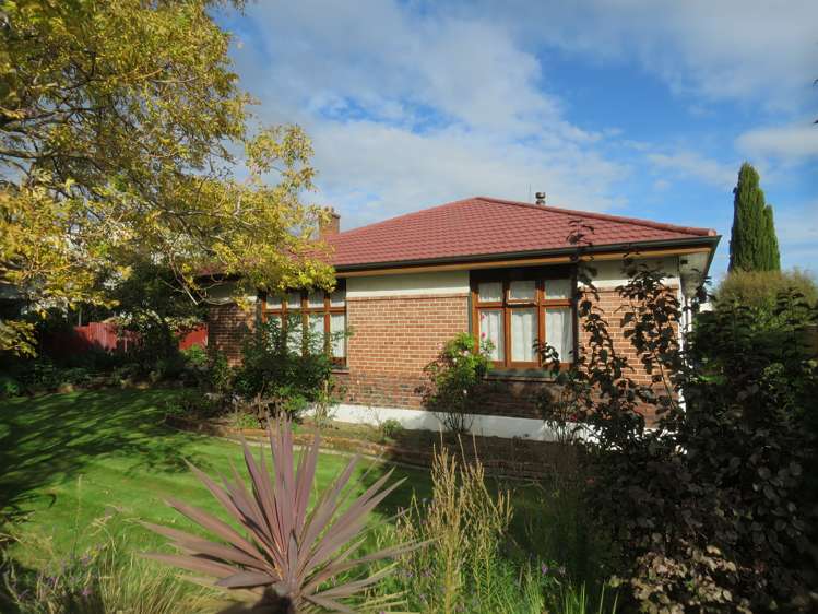 345 Herbert Street Windsor_16