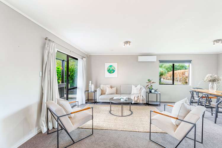 2/91a Beach Road Te Atatu Peninsula_11