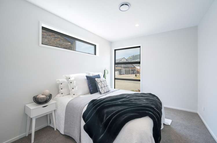 7 Hill Tops Way Stoke_15