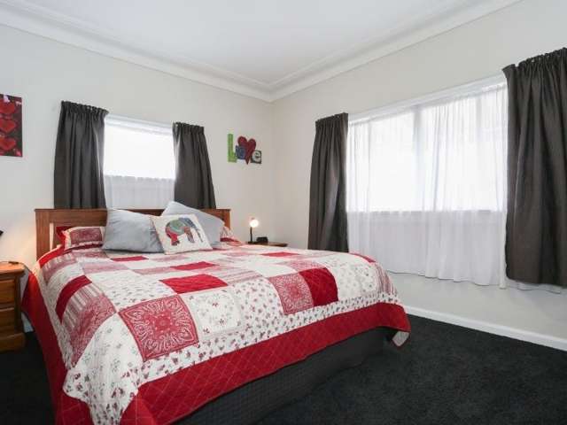 303 Willowpark Road South Hastings_3