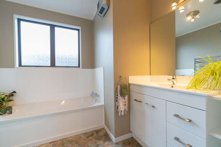 28 Gunn Street Te Anau_8