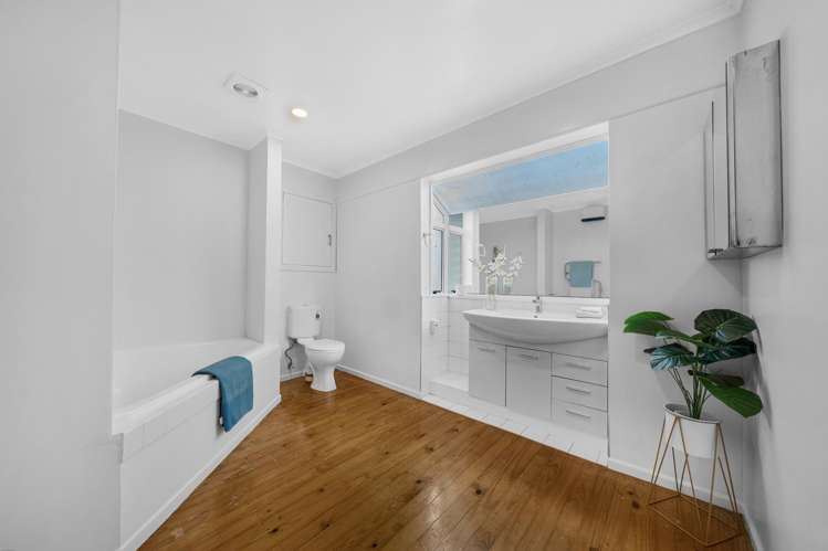 46 Botany Road Botany Downs_16