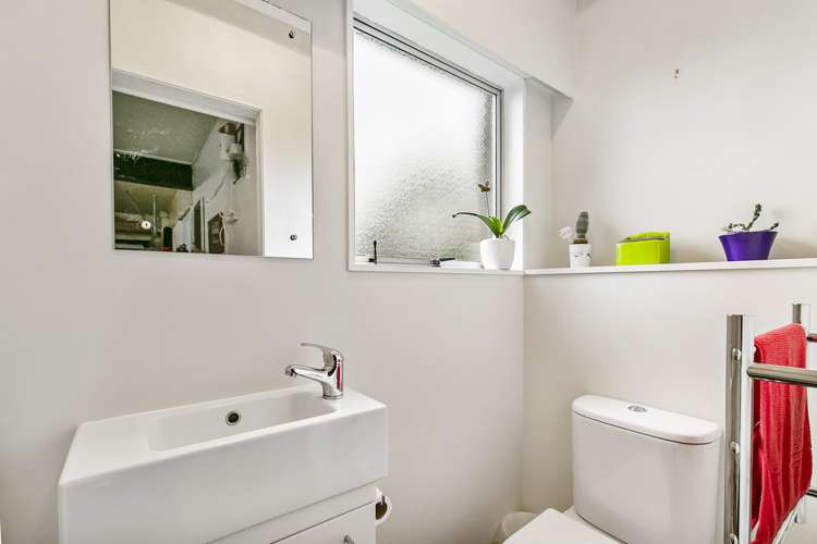 36b Pyatt Crescent Saint Johns_16