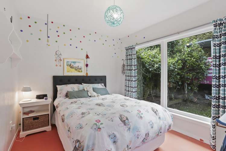 57 Kauri Point Road Laingholm_16