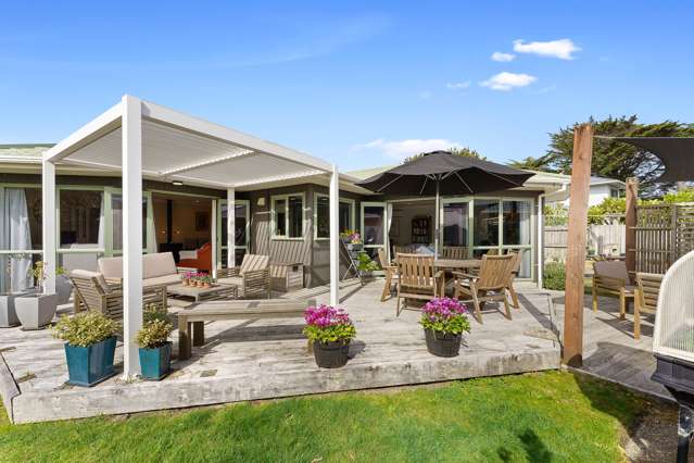 7 Caughley Place Otaki Beach_1