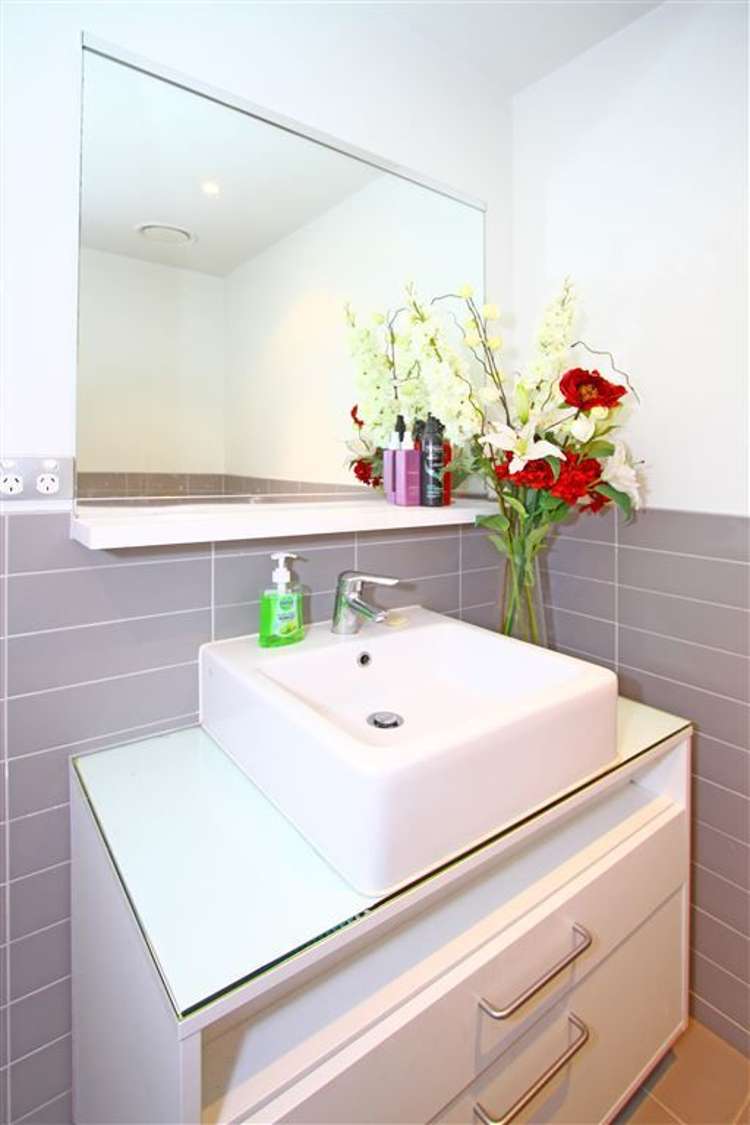 1204/30 Beach Road Auckland Central_13