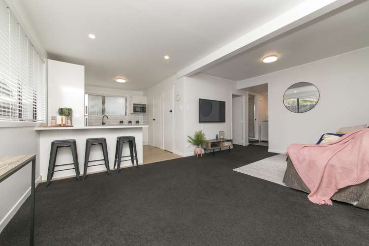 166 Henderson Valley Road Henderson_16